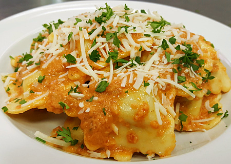 Cheese Ravioli with Rose Sauce